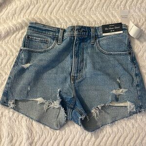 Curve Love High Rise Mom Short